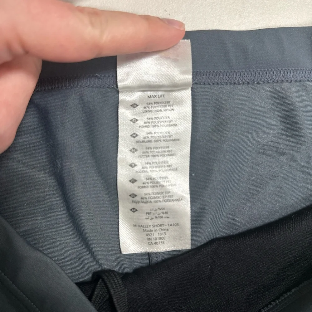 Arena Men’s Gray Square Leg Swim Trunks - Picture 5 of 5